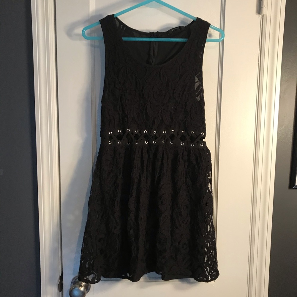 🖤Black Lace Dress With Cutout 🖤